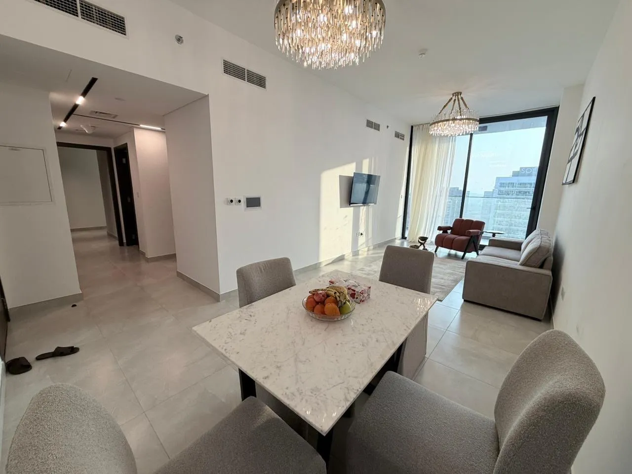 اجاره سالانه واحد نوساز ۲ خوابه مبله در بیزنس بی