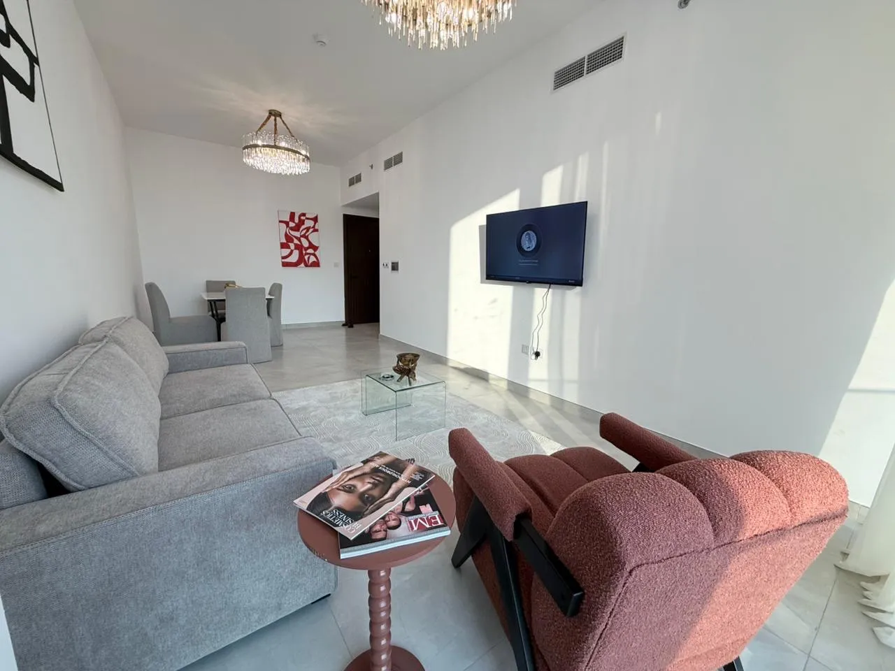 اجاره سالانه واحد نوساز ۲ خوابه مبله در بیزنس بی